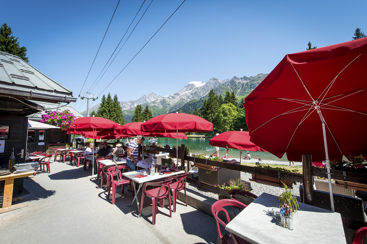 High altitude restaurants in the Contamines ski area